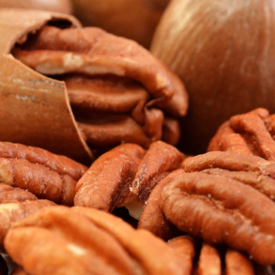 Shelled pecans